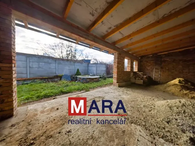 Prodej rodinného domu, Charváty, 172 m2