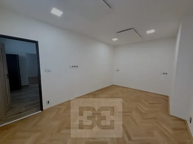 Pronájem bytu 2+kk, Brandýs nad Labem-Stará Boleslav, Komenského nám., 51 m2