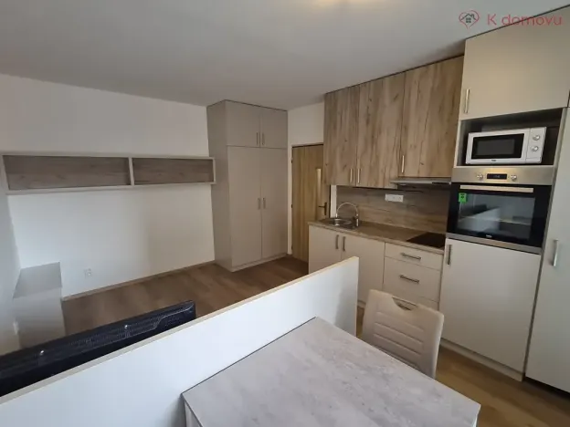 Pronájem bytu 1+kk, Přerov, Trávník, 26 m2