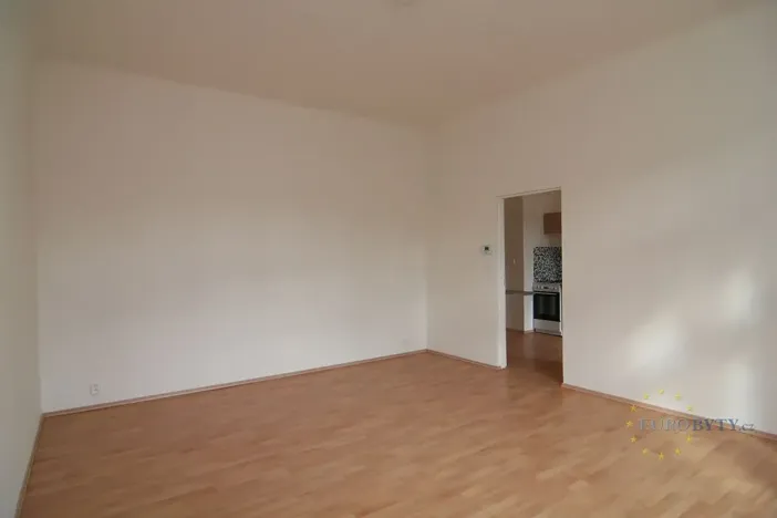 Pronájem bytu 2+kk, Praha - Nusle, Svatoslavova, 43 m2