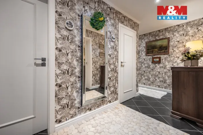 Prodej bytu 3+kk, Praha - Horní Měcholupy, Mantovská, 90 m2