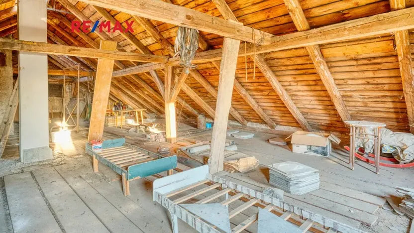 Prodej rodinného domu, Provodín, 290 m2