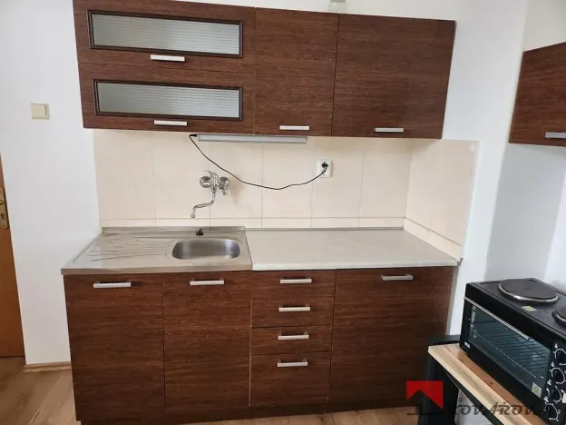 Pronájem bytu 2+kk, Brandýsek, Slánská, 40 m2