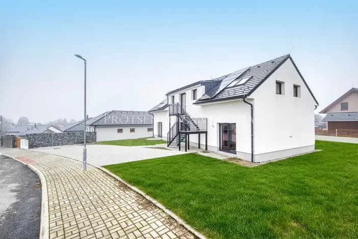 Prodej apartmánu, Frymburk, 218 m2