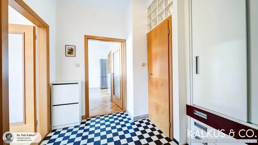 Pronájem bytu 3+kk, Hradec Králové, Smetanovo nábřeží, 70 m2