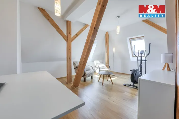 Pronájem bytu 3+1, Plzeň - Jižní Předměstí, Erbenova, 140 m2