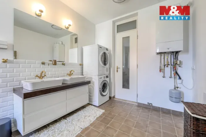 Pronájem bytu 3+1, Plzeň - Jižní Předměstí, Erbenova, 140 m2