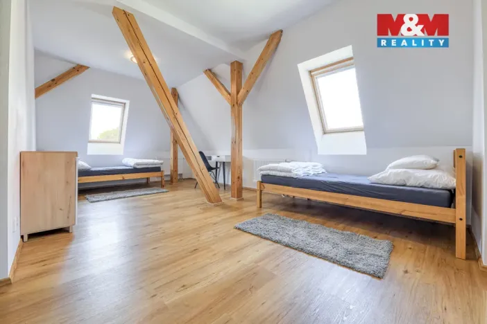 Pronájem bytu 3+1, Plzeň - Jižní Předměstí, Erbenova, 140 m2