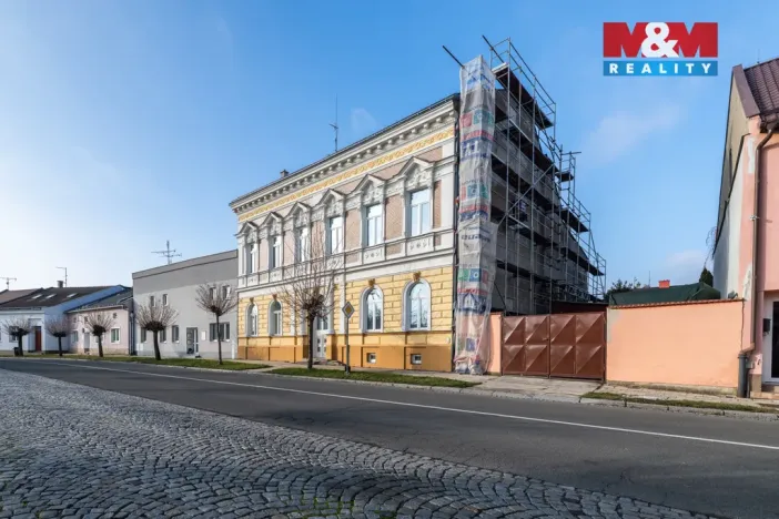 Prodej bytu 2+1, Holešov, nám. Svobody, 60 m2