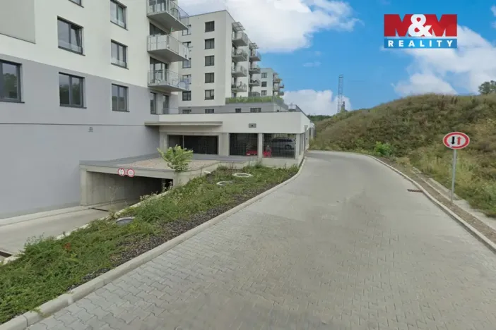 Prodej garážového stání, Praha, Čerpadlová, 33 m2