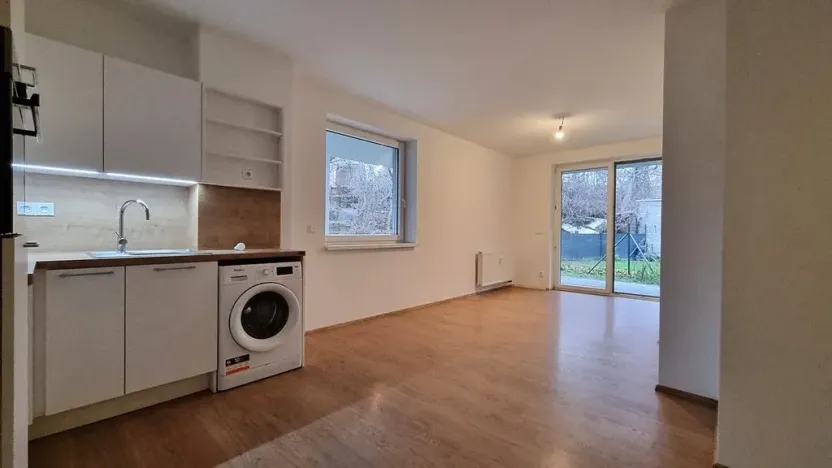 Pronájem bytu 1+kk, Brno, Husovická, 31 m2