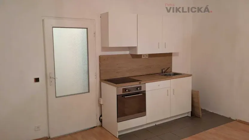 Pronájem bytu 1+kk, Brno - Líšeň, Kosíkova, 31 m2