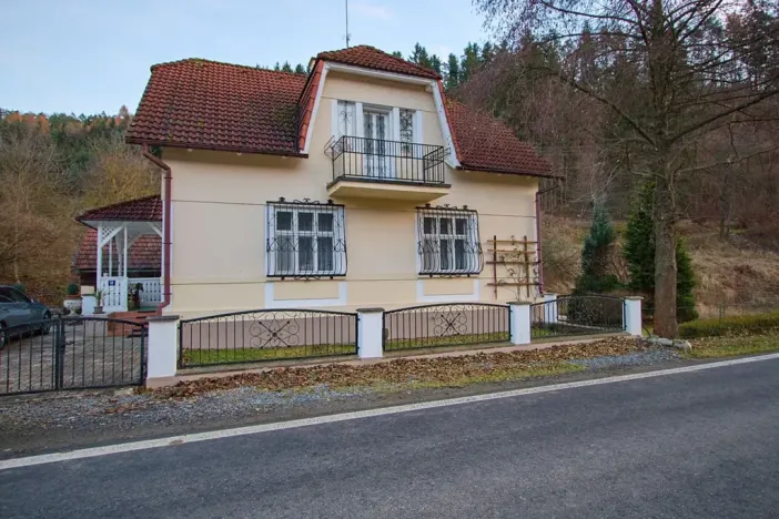 Prodej rodinného domu, Koroužné, 275 m2