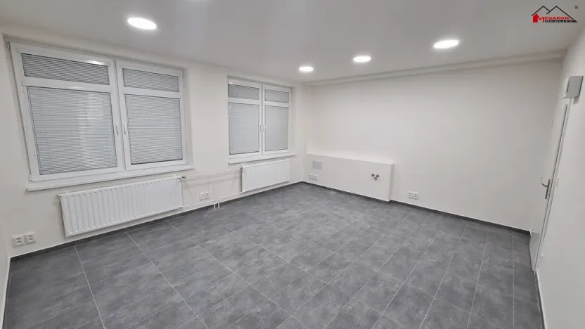 Pronájem kanceláře, Břeclav, Husova, 24 m2