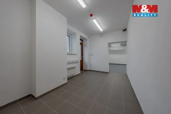 Pronájem skladu, Zubří, U Traktorky, 256 m2