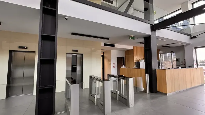 Pronájem kanceláře, Brno, Šumavská, 483 m2