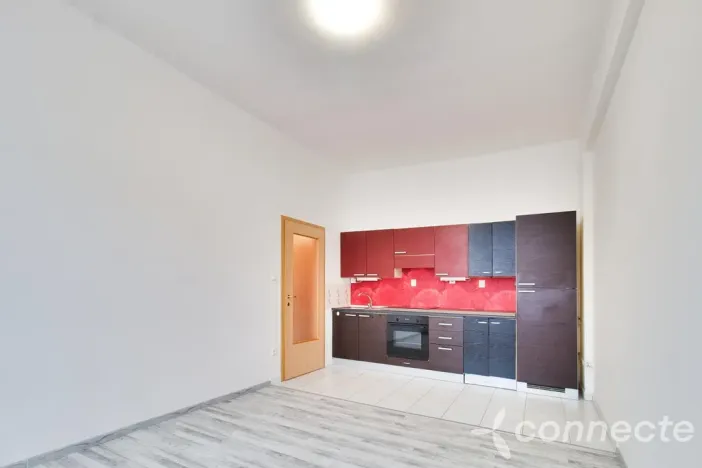 Pronájem bytu 2+kk, Zruč nad Sázavou, náměstí Míru, 36 m2