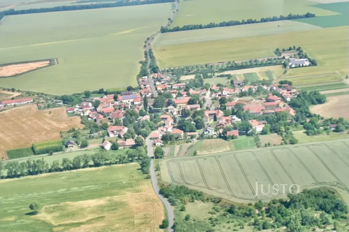 Prodej pole, Černuc, 7167 m2