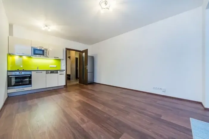 Pronájem bytu 1+kk, Praha - Horní Měcholupy, Mantovská, 40 m2