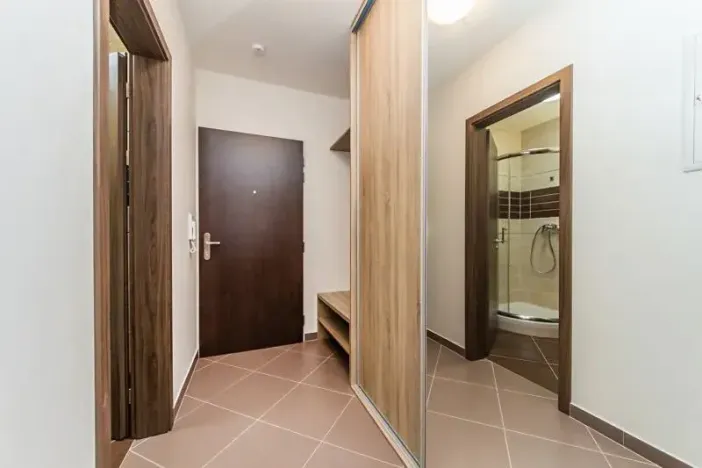 Pronájem bytu 1+kk, Praha - Horní Měcholupy, Mantovská, 40 m2