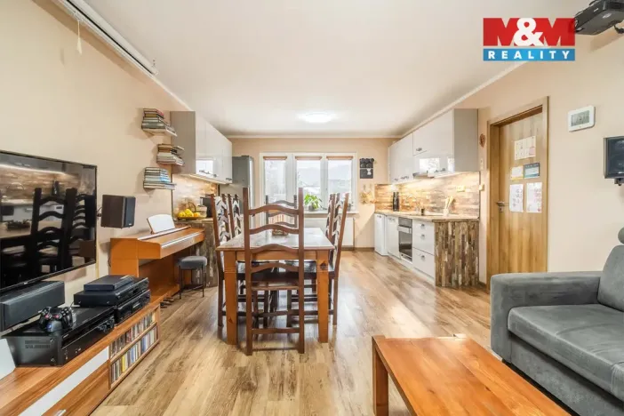 Prodej rodinného domu, Brniště, 190 m2