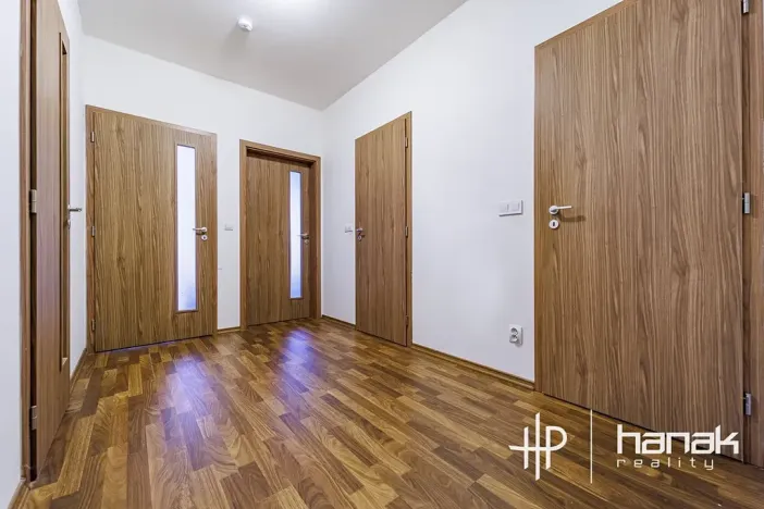 Pronájem bytu 2+kk, Olomouc, Janského, 78 m2