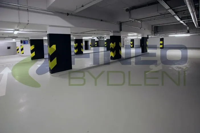 Pronájem garáže, Praha - Karlín, Sokolovská, 12 m2