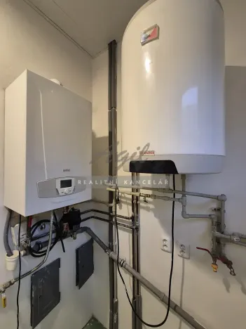 Pronájem kanceláře, Šlapanice, 293 m2