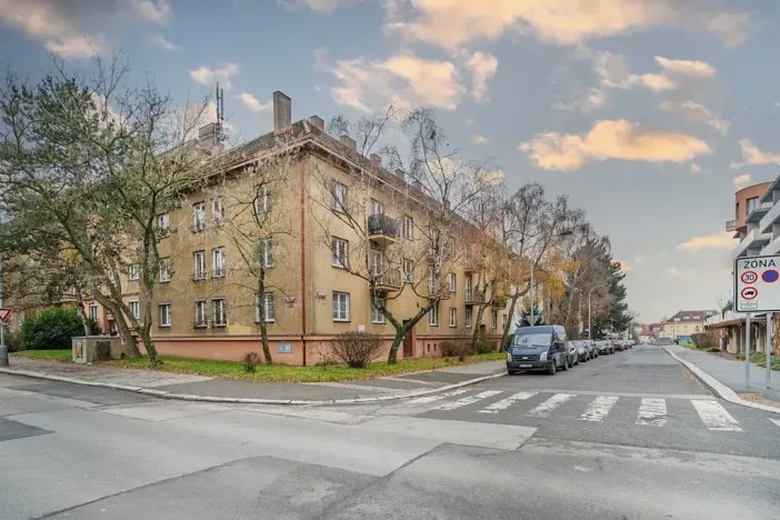 Prodej bytu 2+1, Praha - Kobylisy, Březiněveská, 67 m2