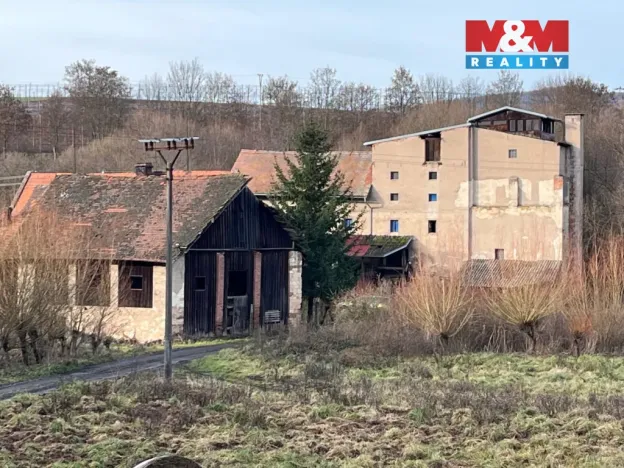 Prodej zemědělské usedlosti, Pnětluky, 181 m2