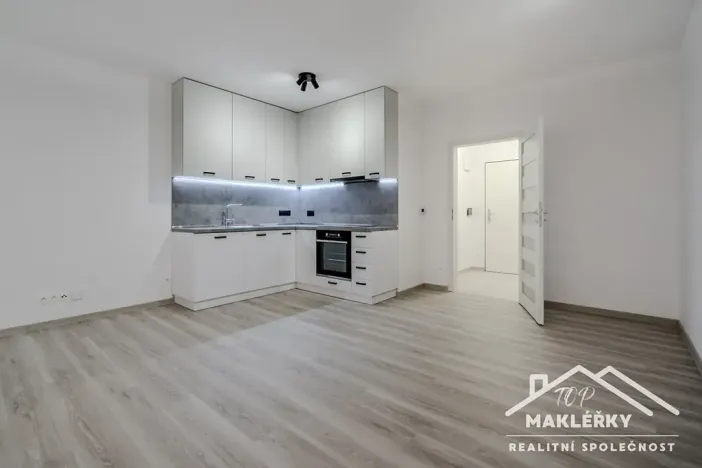 Pronájem bytu 1+kk, Uhlířské Janovice, Hrnčířská, 30 m2