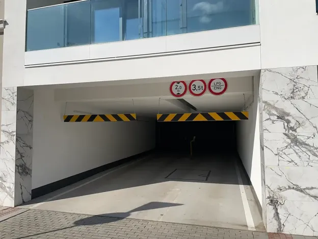 Pronájem garážového stání, Brno, Lidická, 14 m2