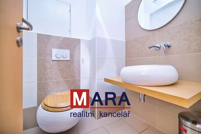 Pronájem kanceláře, Olomouc, Legionářská, 116 m2