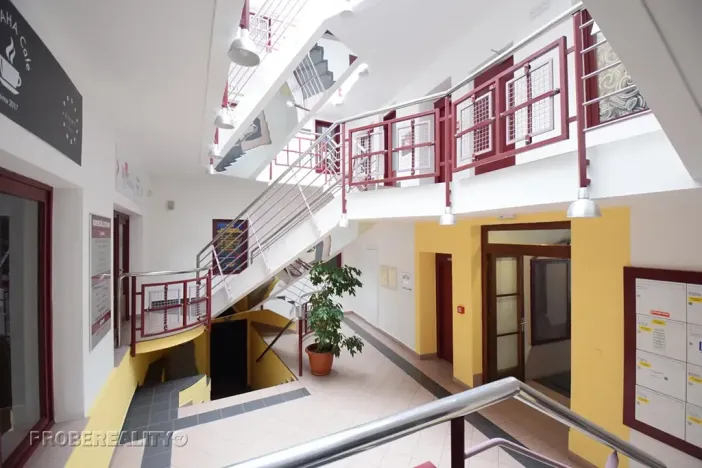 Pronájem kanceláře, Beroun, V Pražské bráně, 71 m2