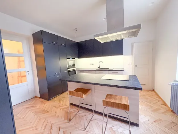 Pronájem bytu 5+1, Praha - Bubeneč, Štursova, 149 m2