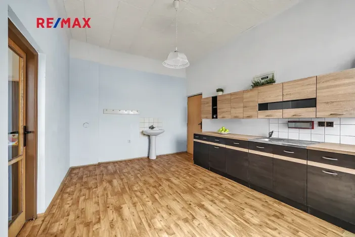 Prodej rodinného domu, Plaňany, Pražská, 152 m2