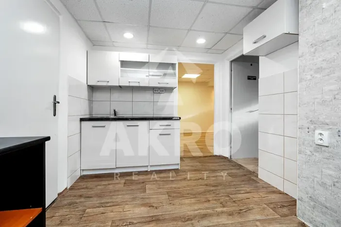 Pronájem kanceláře, Praha - Kamýk, Zdislavická, 64 m2