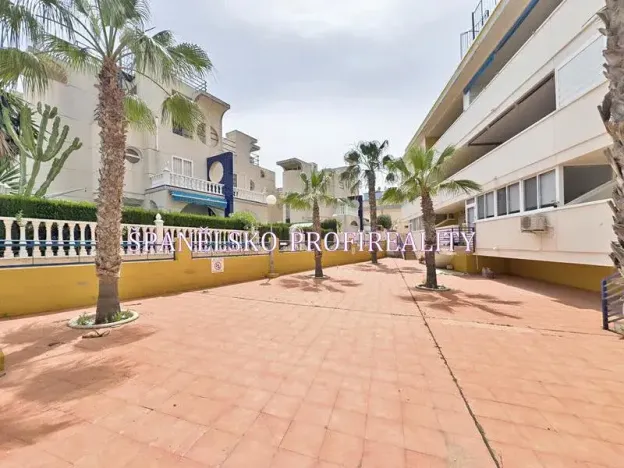 Prodej bytu 4+kk, Torrevieja, Španělsko, 57 m2