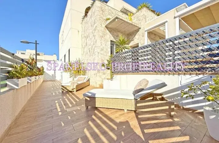 Prodej vily, Torrevieja, Španělsko, 100 m2