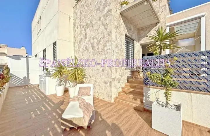 Prodej vily, Torrevieja, Španělsko, 100 m2