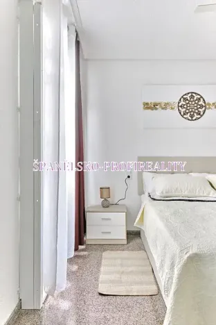 Prodej bytu 3+1, Torrevieja, Španělsko, 100 m2