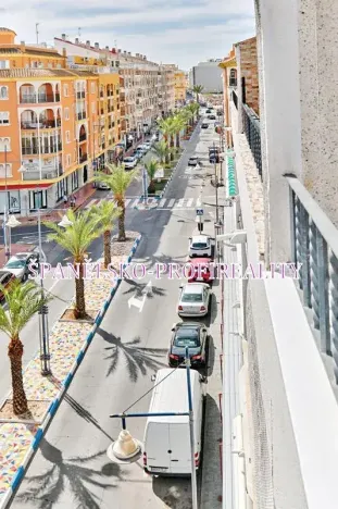 Prodej bytu 3+1, Torrevieja, Španělsko, 100 m2