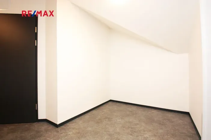 Pronájem bytu 2+kk, Kolín, Kmochova, 44 m2