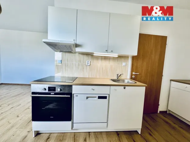 Pronájem bytu 2+kk, Jablonec nad Nisou - Mšeno nad Nisou, Boženy Němcové, 42 m2