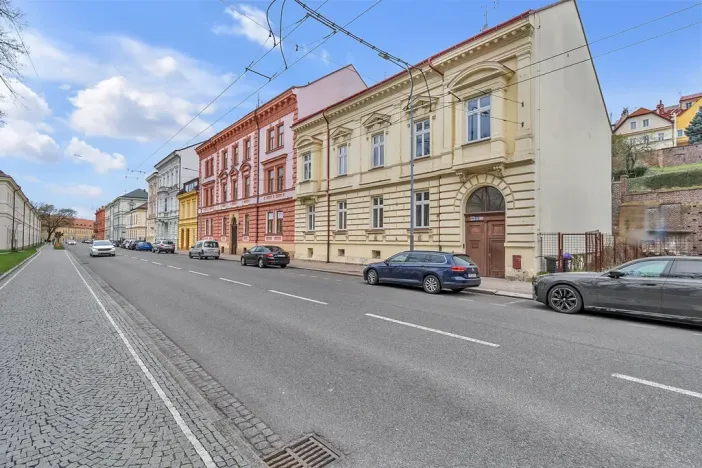 Prodej bytu 2+1, Hradec Králové, Komenského, 98 m2