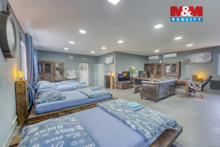 Prodej obchodního prostoru, Stružná, 216 m2