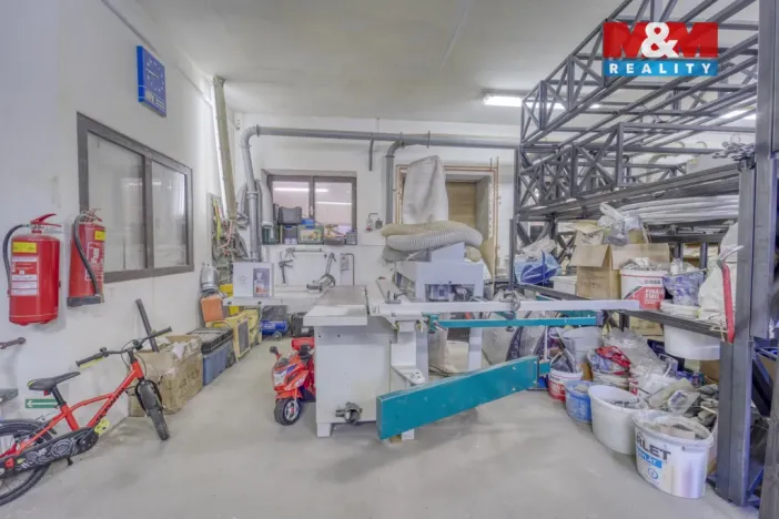 Prodej obchodního prostoru, Stružná, 216 m2