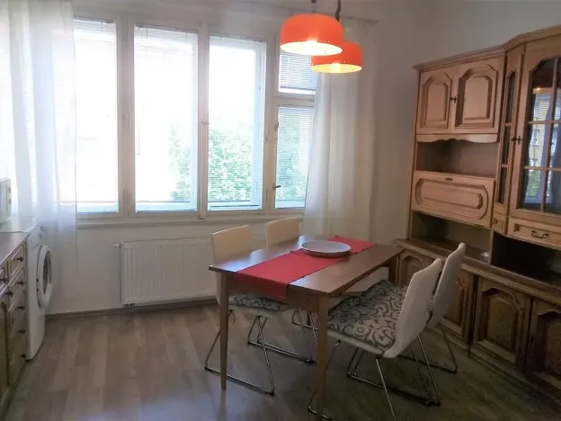 Pronájem bytu 2+1, Praha, Kladenská, 82 m2