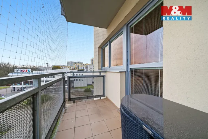 Prodej bytu 2+kk, Pardubice - Polabiny, Bělehradská, 77 m2