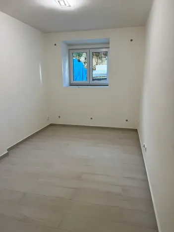 Pronájem bytu 1+kk, Praha - Vinohrady, Nad olšinami, 24 m2